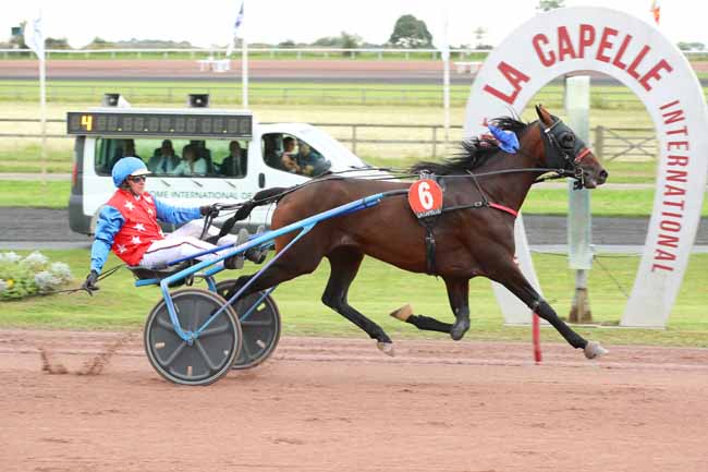 Photo d'arrivée de la course pmu PRIX DE LA SAUR à LA CAPELLE le Mercredi 4 septembre 2024