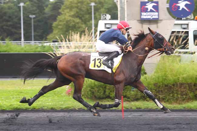 Photo d'arrivée de la course pmu PRIX DE DURTAL à PARIS-VINCENNES le Jeudi 5 septembre 2024