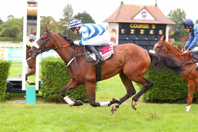 Photo d'arrivée de la course pmu PRIX TEMPORIS DEAUVILLE (PRIX DES ETANGS DE SAINT-PIERRE) à CLAIREFONTAINE le Vendredi 6 septembre 2024