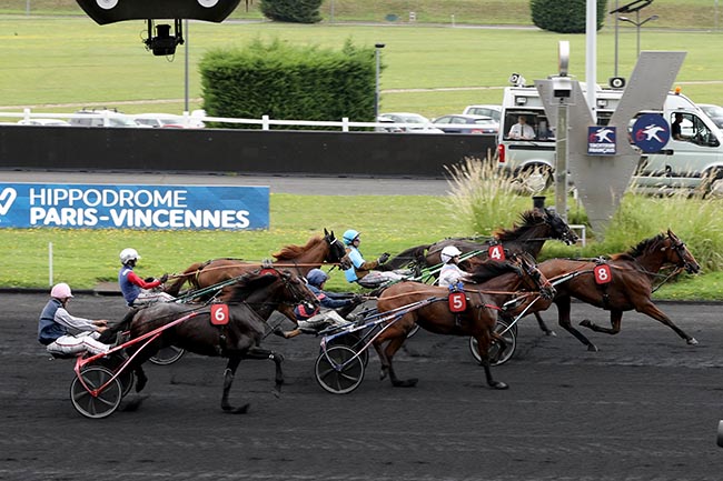 Photo d'arrivée de la course pmu PRIX DE MONTIER-EN-DER à PARIS-VINCENNES le Samedi 7 septembre 2024