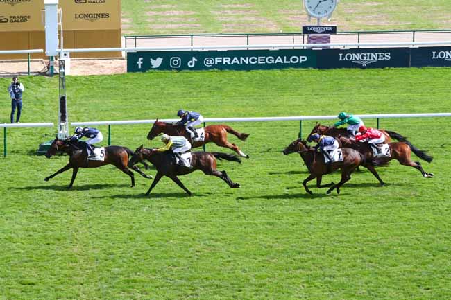 Photo d'arrivée de la course pmu LA COUPE DE MAISONS-LAFFITTE à LONGCHAMP le Dimanche 8 septembre 2024