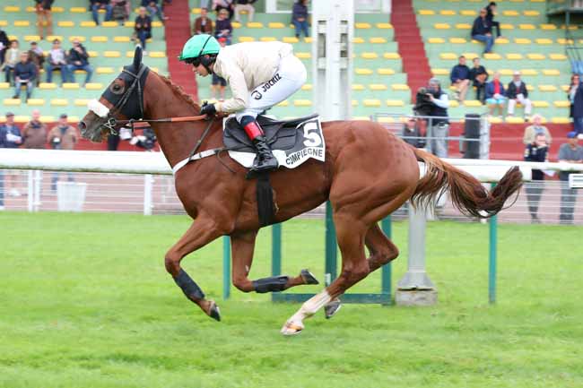 Photo d'arrivée de la course pmu PRIX MAURICE D'OKHUYSEN à COMPIEGNE le Mercredi 11 septembre 2024