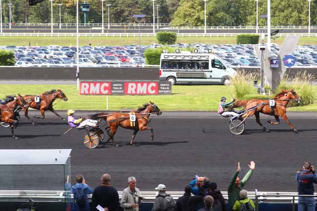 Photo d'arrivée de la course pmu PRIX RMC (PRIX D'AVALLON) à PARIS-VINCENNES le Samedi 14 septembre 2024