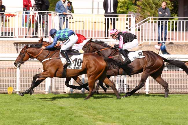 Photo d'arrivée de la course pmu PRIX FINOT (POULAINS) - PELOTON B à AUTEUIL le Samedi 14 septembre 2024