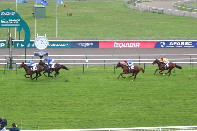 Photo d'arrivée de la course pmu PRIX DES TERRIERS DU HOUX à CHANTILLY le Jeudi 26 septembre 2024