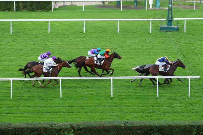 Photo d'arrivée de la course pmu PRIX JOUVENCE à SAINT CLOUD le Vendredi 27 septembre 2024