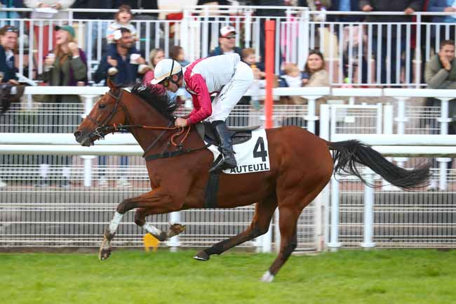 Photo d'arrivée de la course pmu PRIX VILLEZ à AUTEUIL le Samedi 28 septembre 2024