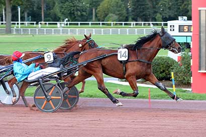 Photo d'arrivée de la course pmu PRIX DE JARNAC à ENGHIEN le Samedi 28 septembre 2024