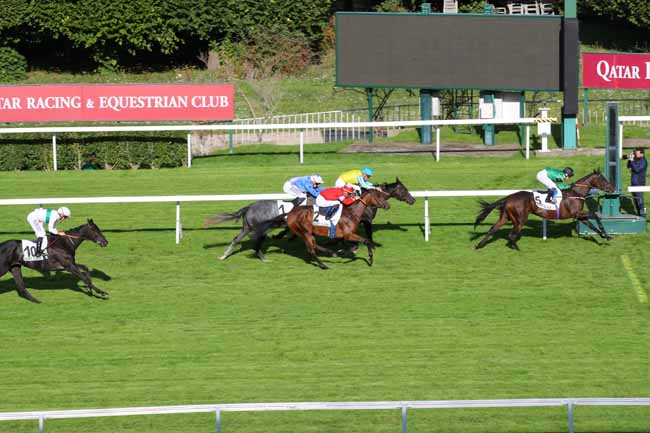Photo d'arrivée de la course pmu PRIX CORONATION à SAINT CLOUD le Vendredi 4 octobre 2024