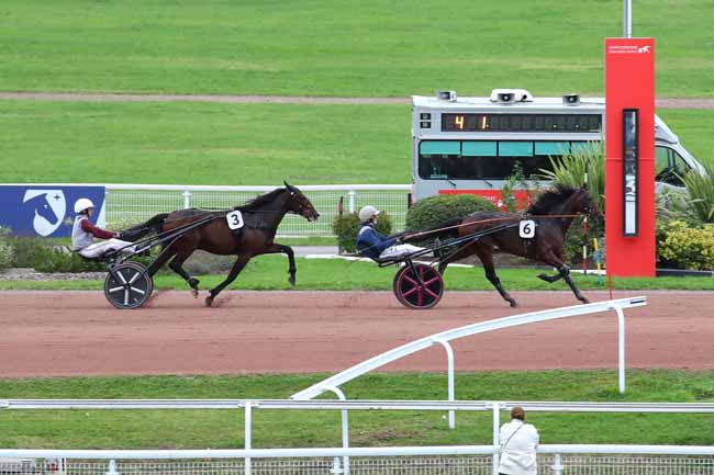 Photo d'arrivée de la course pmu PRIX DU HAUT-RHIN à ENGHIEN le Lundi 7 octobre 2024
