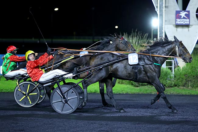 Photo d'arrivée de la course pmu PRIX BETELGEUSE à PARIS-VINCENNES le Mardi 8 octobre 2024