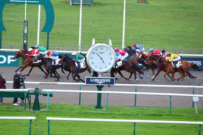 Photo d'arrivée de la course pmu PRIX DE LA ROUTE BELLEVAL à CHANTILLY le Mardi 29 octobre 2024