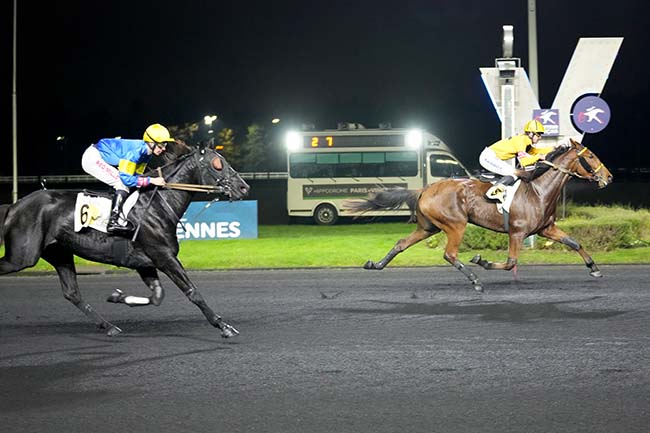 Photo d'arrivée de la course pmu PRIX DE GARDANNE à PARIS-VINCENNES le Mardi 29 octobre 2024