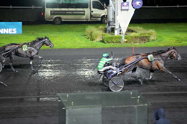 Photo d'arrivée de la course pmu PRIX DE DUNKERQUE à PARIS-VINCENNES le Lundi 18 novembre 2024