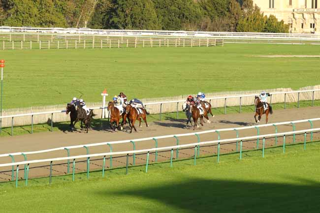 Photo d'arrivée de la course pmu PRIX DES FALAISES DES VACHES NOIRES à CHANTILLY le Vendredi 22 novembre 2024