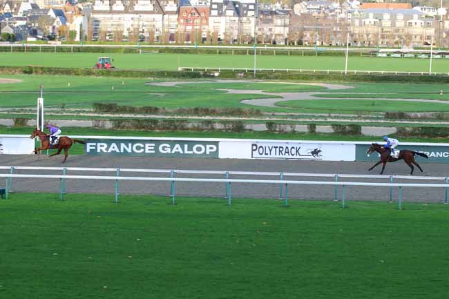 Photo d'arrivée de la course pmu PRIX THE WONDER à DEAUVILLE le Mardi 26 novembre 2024