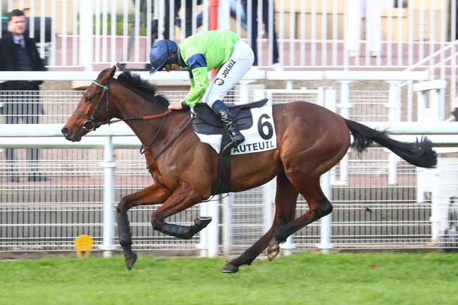 Photo d'arrivée de la course pmu PRIX GERARD PHILIPPEAU à AUTEUIL le Samedi 30 novembre 2024