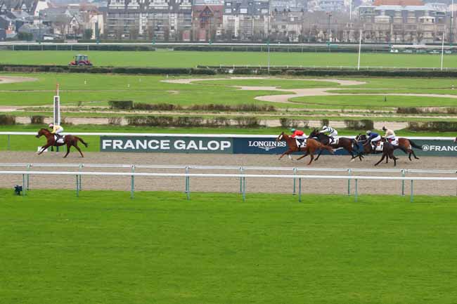 Photo d'arrivée de la course pmu PRIX DE MORICAUD à DEAUVILLE le Vendredi 13 décembre 2024