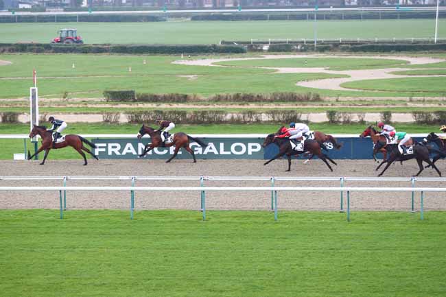 Photo d'arrivée de la course pmu PRIX CHARLES BOUILLON à DEAUVILLE le Vendredi 27 décembre 2024