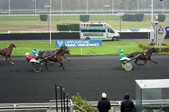Photo d'arrivée de la course pmu PRIX DE SAINT-GERMAIN à PARIS-VINCENNES le Samedi 28 décembre 2024