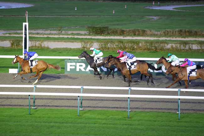 Photo d'arrivée de la course pmu PRIX DE LA MARE DE VAUVILLE à DEAUVILLE le Jeudi 23 janvier 2025