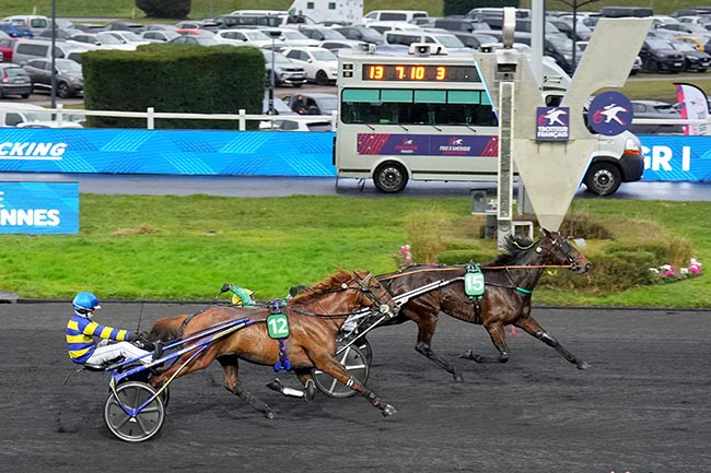 Photo d'arrivée de la course pmu PRIX OURASI à PARIS-VINCENNES le Samedi 25 janvier 2025