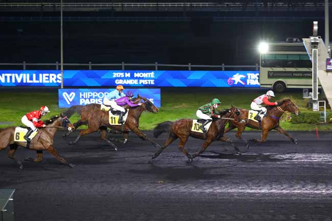 Photo d'arrivée de la course pmu PRIX DE MONTIVILLIERS à PARIS-VINCENNES le Mardi 4 février 2025