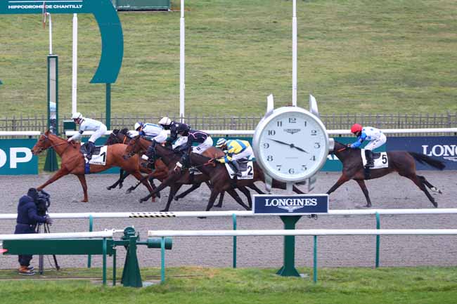 Photo d'arrivée de la course pmu PRIX DE LA ROUTE DE LA JUSTICE à CHANTILLY le Vendredi 7 février 2025