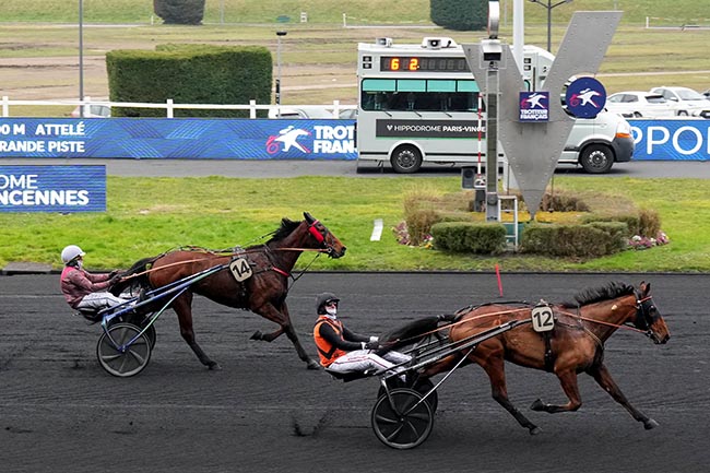 Arrivée quinté pmu PRIX DE CHATEAU-GONTIER à PARIS-VINCENNES