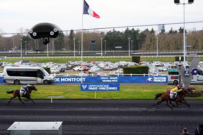 Photo d'arrivée de la course pmu PRIX VIVIER DE MONTFORT à PARIS-VINCENNES le Dimanche 23 février 2025