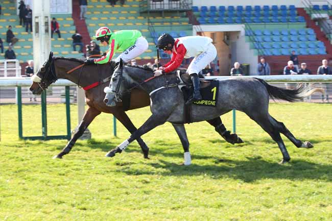 Photo d'arrivée de la course pmu PRIX ETIENNE BALSAN à COMPIEGNE le Mardi 4 mars 2025