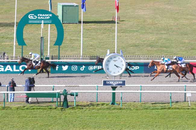 Photo d'arrivée de la course pmu PRIX DE LA QUEUE DU RENARD à CHANTILLY le Jeudi 13 mars 2025