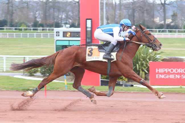 Photo d'arrivée de la course pmu PRIX DU BLANC-MESNIL à ENGHIEN le Vendredi 14 mars 2025
