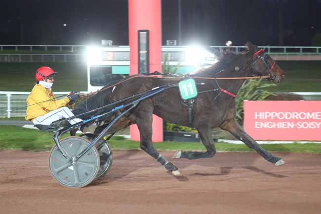 Photo d'arrivée de la course pmu PRIX DE JANVAL à ENGHIEN le Vendredi 14 mars 2025