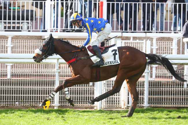 Photo d'arrivée de la course pmu PRIX LA BARKA à AUTEUIL le Dimanche 23 mars 2025