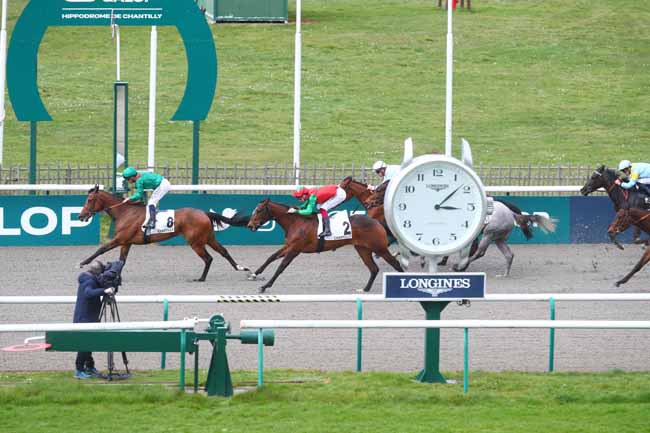 Photo d'arrivée de la course pmu PRIX DU BASSIN DES SERRURIERS à CHANTILLY le Lundi 24 mars 2025