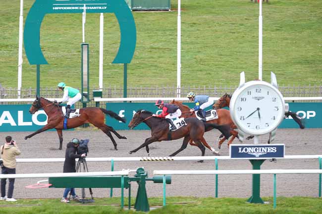 Photo d'arrivée de la course pmu PRIX TANDEM à CHANTILLY le Lundi 24 mars 2025