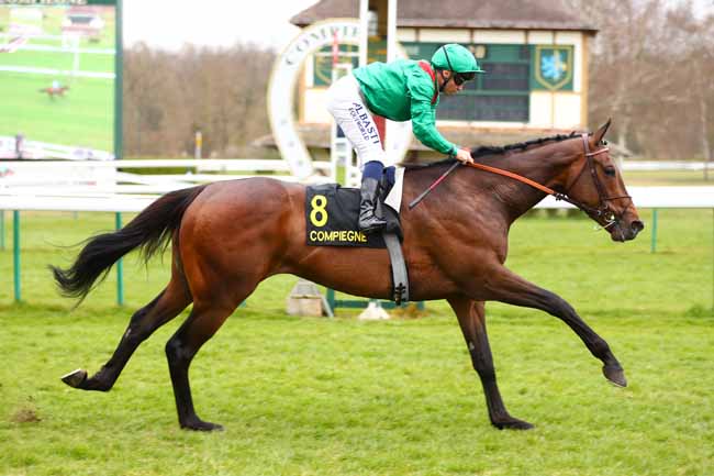 Photo d'arrivée de la course pmu PRIX DE MORIENVAL à COMPIEGNE le Vendredi 28 mars 2025