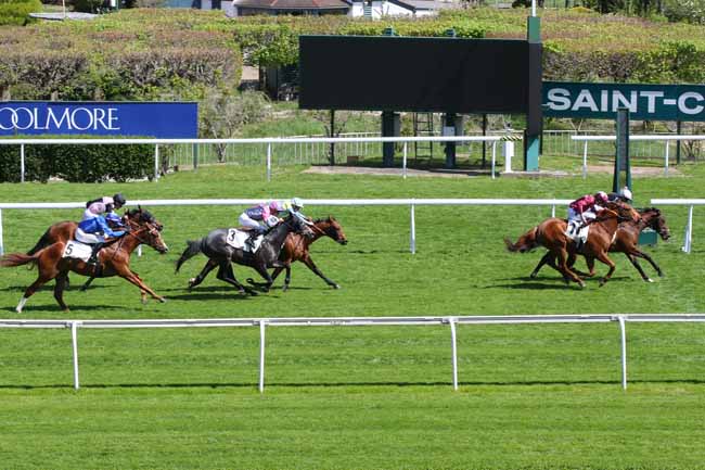Photo d'arrivée de la course pmu PRIX DE CHANTELOUP-LES-VIGNES à SAINT CLOUD le Vendredi 18 avril 2025