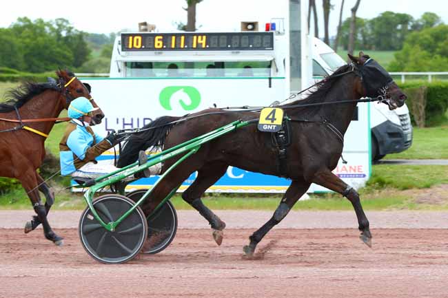 Arrivée quinté pmu GRAND NATIONAL DU TROT à MAURE DE BRETAGNE