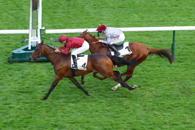 Photo d'arrivée de la course pmu PRIX DE FERRIERES à LONGCHAMP le Jeudi 24 avril 2025