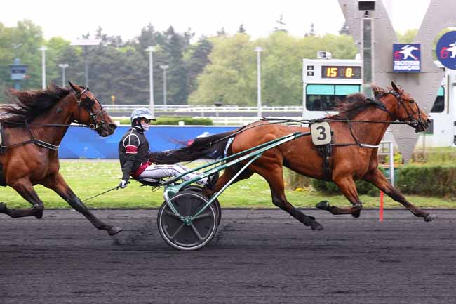 Photo d'arrivée de la course pmu PRIX SIRONE à PARIS-VINCENNES le Vendredi 25 avril 2025