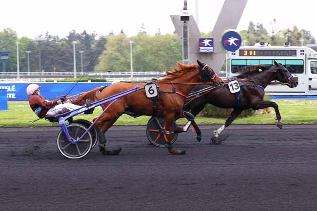 Photo d'arrivée de la course pmu PRIX ENIF à PARIS-VINCENNES le Vendredi 25 avril 2025