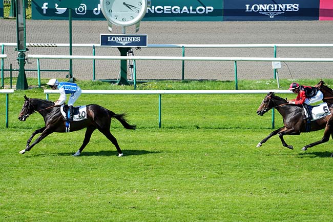 Photo d'arrivée de la course pmu PRIX DU PLESSIS-LUZARCHES à CHANTILLY le Lundi 28 avril 2025