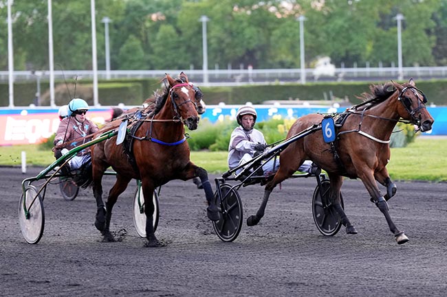 Photo d'arrivée de la course pmu PRIX KATHARINA à PARIS-VINCENNES le Mardi 13 mai 2025
