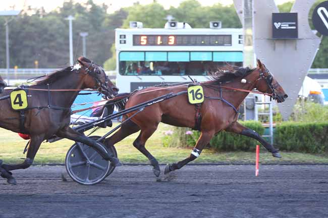 Arrivée quinté pmu PRIX CONSTELLATION à PARIS-VINCENNES