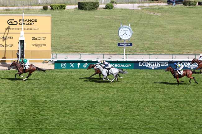 Photo d'arrivée de la course pmu PRIX VICOMTESSE VIGIER à LONGCHAMP le Dimanche 25 mai 2025