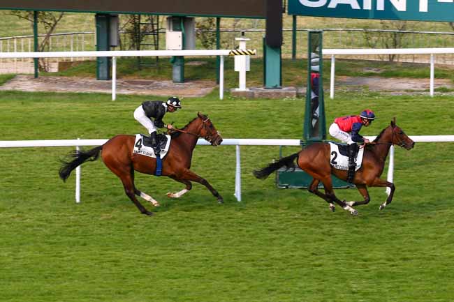 Photo d'arrivée de la course pmu PRIX DES ETANGS DE PIERREFONDS à SAINT CLOUD le Mardi 3 juin 2025