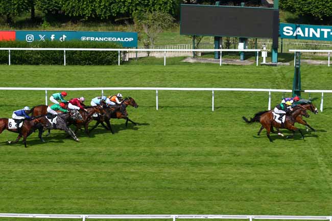 Photo d'arrivée de la course pmu PRIX DES COTEAUX DE LA SEINE à SAINT CLOUD le Vendredi 13 juin 2025