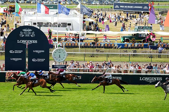 Photo d'arrivée de la course pmu PRIX PAWNEESE LONGINES à CHANTILLY le Dimanche 15 juin 2025
